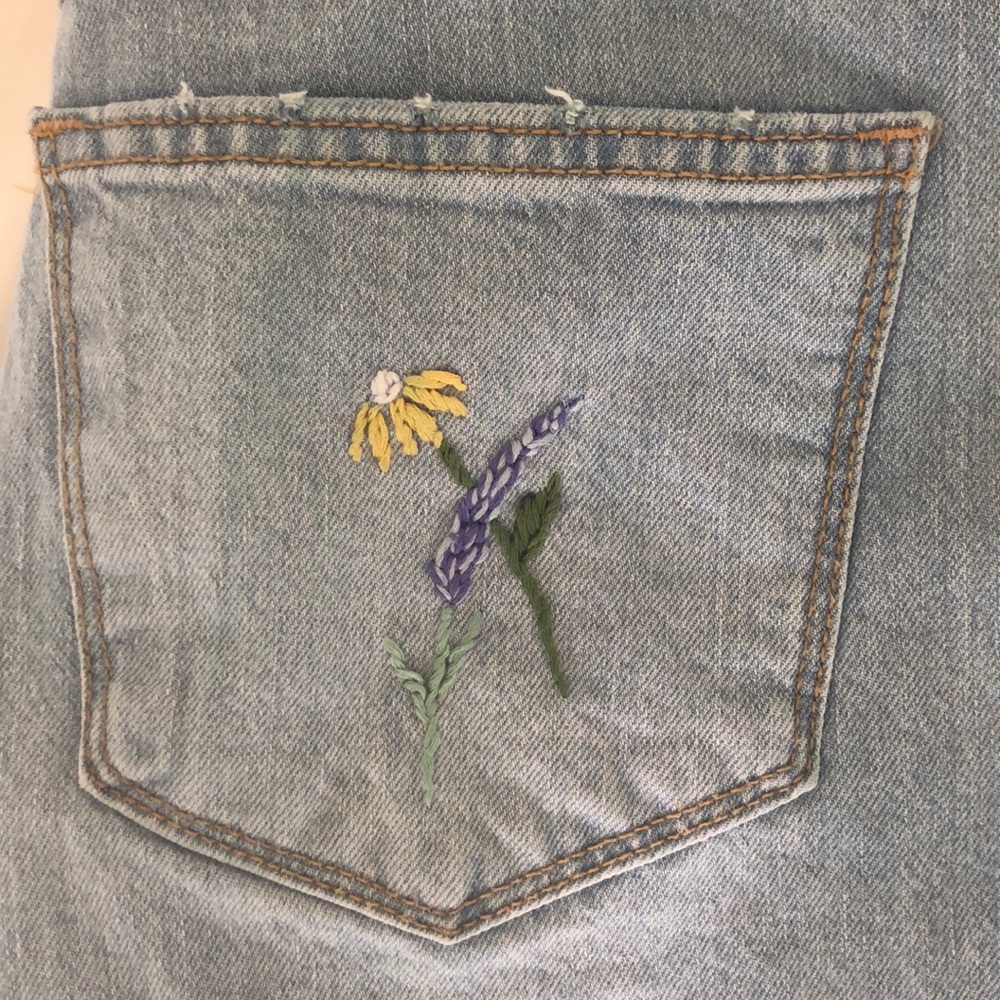 Custom embroidered jeans - Picture 4 of 7
